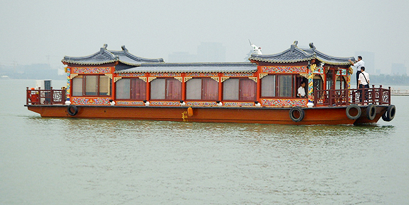 TH2000大型仿古画舫船